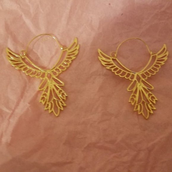 Jewelry - NWT Gold Plate Thunderbird Drop Earrings